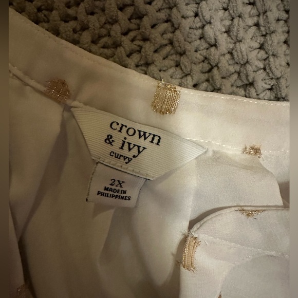 2X White and Gold Polka dot Crown & Ivy Blouse - Picture 5 of 5